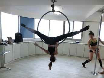 成都武侯區(qū)鋼管舞培訓(xùn),雙楠0基礎(chǔ)爵士舞教學(xué)