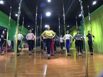 圖 新津鋼管舞 年薪百萬(wàn)主播選擇的才藝技能舞蹈培訓(xùn)學(xué)校 成都文體培訓(xùn)