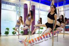 六盤水學(xué)舞蹈