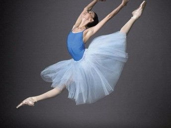 北京鋼管舞培訓推薦 專業(yè)機構選擇指南