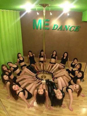 成都專業(yè)鋼管舞教練培訓(xùn)班指南 如何選擇適合你的課程