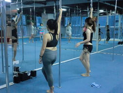 南坪鋼管舞培訓 舞動力量與優(yōu)雅的時尚之選